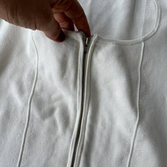 New Anthropologie White Shirt - Picture 3 of 4